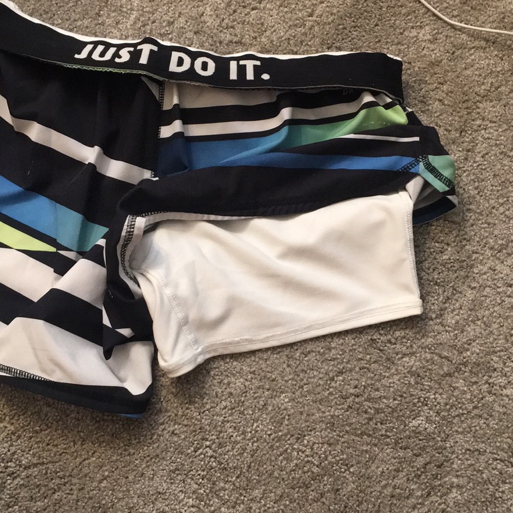 Patterned Nike Shorts - image 5